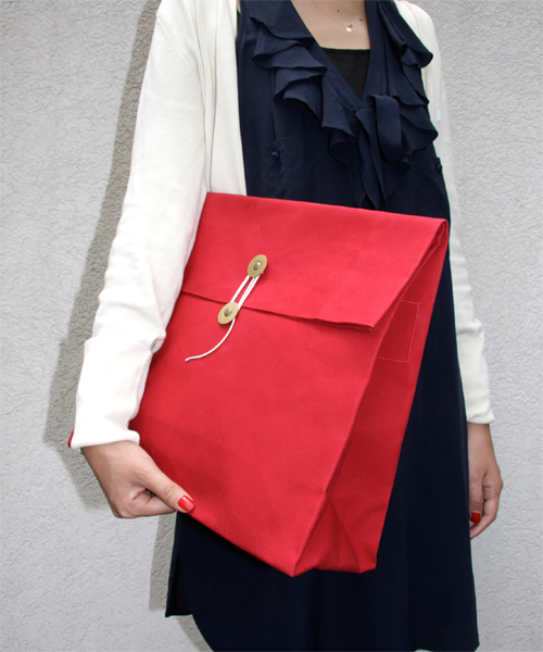 BEAMS RECORDS（ビームスレコーズ）の「TEMBEA×BEAMS RECORDS / 別注 レコード・クラッチ（クラッチバッグ・メンズ・グレー/ブラウン/レッド/ネイビー・ONE SIZE）」の18枚目の写真