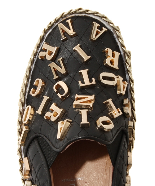 ROSE BUD（ローズバッド）の「(JEFFREY CAMPBELL) HA 2012-1008 ALVA-ALPH QUILTED SNEAKER W/GOLD（スニーカー・レディース・ブラック×ゴールド・36/37/38/39）」の3枚目の写真