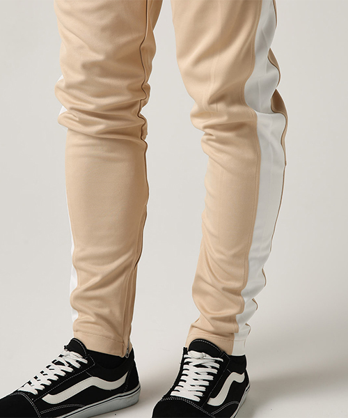 AZUL by moussy（アズールバイマウジー）の「サイドラインエステルジャージ裾ZIPパンツ（その他パンツ・メンズ・ブラック/ベージュ・SMALL/MEDIUM/LARGE）」の6枚目の写真