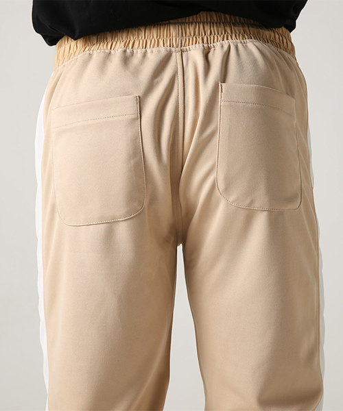 AZUL by moussy（アズールバイマウジー）の「サイドラインエステルジャージ裾ZIPパンツ（その他パンツ・メンズ・ブラック/ベージュ・SMALL/MEDIUM/LARGE）」の11枚目の写真