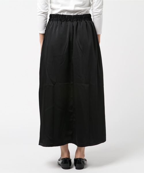 STYLEBLOCK（スタイルブロック）の「マットサテンタックミモレ丈フレアスカート（スカート・レディース・ブラック/レッド/イエロー/グリーン/アイボリー・M）」の6枚目の写真