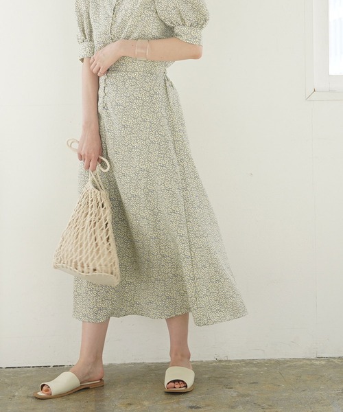 titivate（ティティベイト）の「ﾘｰﾌﾌﾟﾘﾝﾄﾌﾚｱﾛﾝｸﾞｽｶｰﾄ（スカート・レディース・ネイビー/ブラウン/アイボリー・S/M/L）」の21枚目の写真