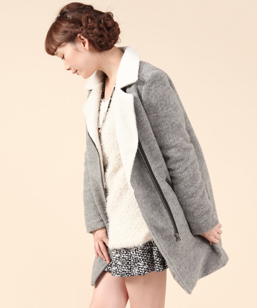 DISCOAT(ディスコート)の「【Discoat】スライバー衿ボアライダースコート(その他アウター・レディース・グレー/ブラック・フリ-)」の4枚目の写真