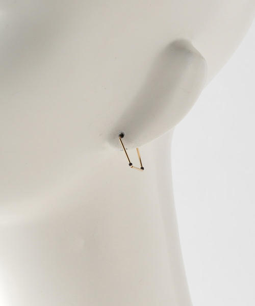 Steven Alan（スティーブンアラン）の「＜CINQ＞SQUARE DOT EARRINGS/ピアス（ピアス（両耳用）・レディース・ゴールド・FREE）」の3枚目の写真