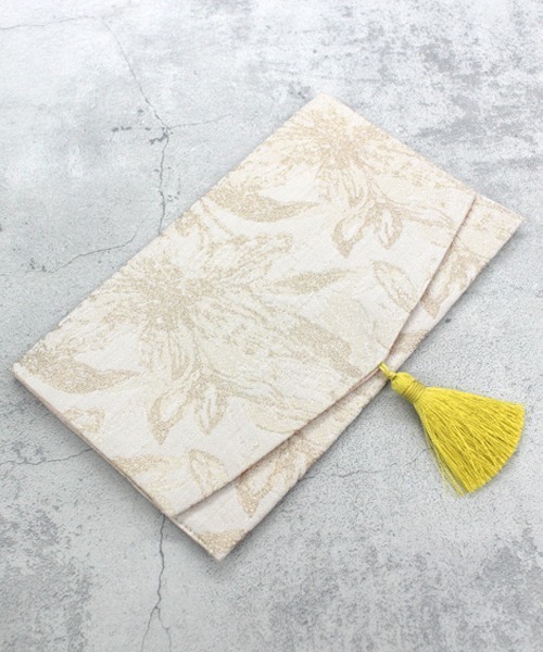 AULI�i�A�E���B�j�́uAULI Select  �ގ� BigFlowerJacquard�i���̑������j�v�b�I�t�z���C�g