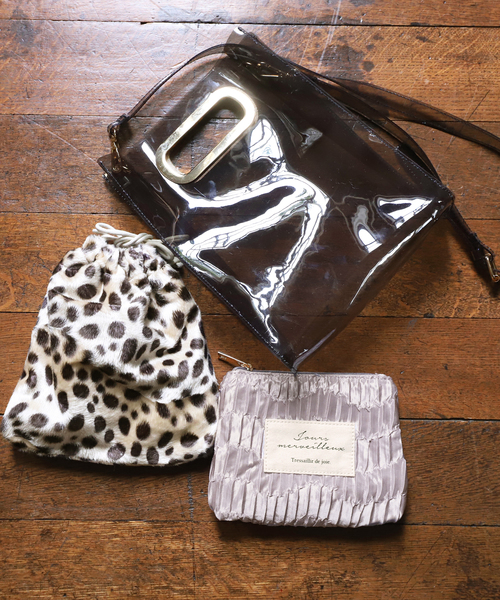 one after another NICE CLAUP（ワンアフターアナザーナイスクラップ）の「ポーチ付き３点セットPVCバッグ（ショルダーバッグ・レディース・アイボリー/ピンク/アニマル・FREE）」の11枚目の写真