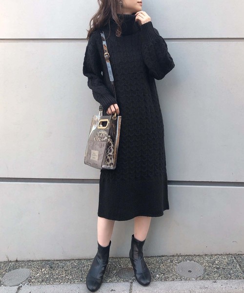 one after another NICE CLAUP（ワンアフターアナザーナイスクラップ）の「ポーチ付き３点セットPVCバッグ（ショルダーバッグ・レディース・アイボリー/ピンク/アニマル・FREE）」の15枚目の写真