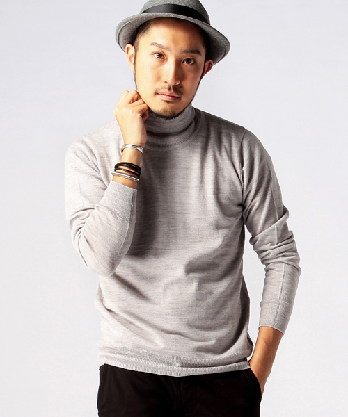 BEAMS（ビームス）の「◎BEAMS / ハイゲージ タートルネック（ニット/セーター・メンズ・オフホワイト/ライトグレー/ブラック・MEDIUM/SMALL/X-LARGE/LARGE）」の3枚目の写真