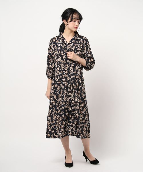 BELLUNA(ベルーナ)の「開衿デザインプリントワンピース(ワンピース・レディース・ブラック系その他/ベージュ系その他/ブルー系その他/ブラック系その他2・MEDIUM/LARGE/X-LARGE)」の17枚目の写真