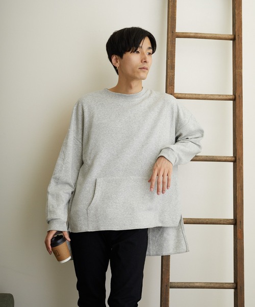 TONE SELECT WEAR(トーンセレクトウェア)の「【TONE MEN'S】パイルスリットBIGスウェット(BL)(スウェット・メンズ・ブラック/チャコールグレー/ライトグレー/杢グレー/ベージュ/その他1/その他2・MEDIUM/LARGE)」の1枚目の写真