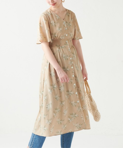 natural couture(ナチュラルクチュール)の「リゾート柄シェル釦ワンピース(ワンピース・レディース・ベージュ/サックスブルー/イエロー・FREE)」の5枚目の写真