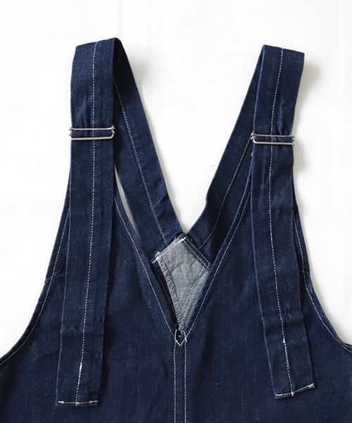 antiqua(アンティカ)の「綿100%サロペットデニムスカート(サロペット/オーバーオール・レディース・ノンウォッシュ・FREE)」の5枚目の写真