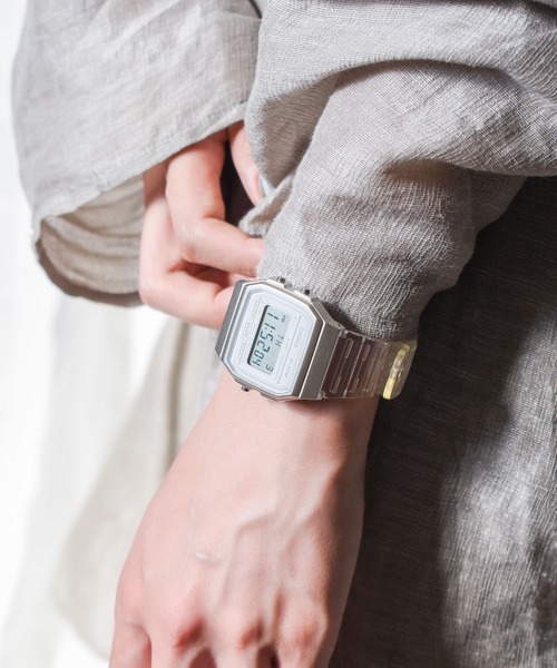 CASIO(カシオ)の「『CASIO(カシオ)』クリアー デジタル(デジタル腕時計・レディース・グレー/ピンク/ブルー/ホワイト・FREE)」の6枚目の写真