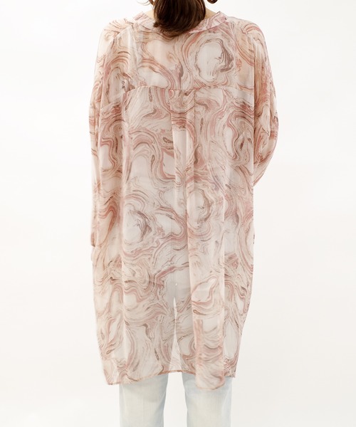 DouDou（ドゥドゥ）の「マーブルシアーシャツ（シャツ/ブラウス・レディース・ベージュ/ピンク・FREE）」の16枚目の写真