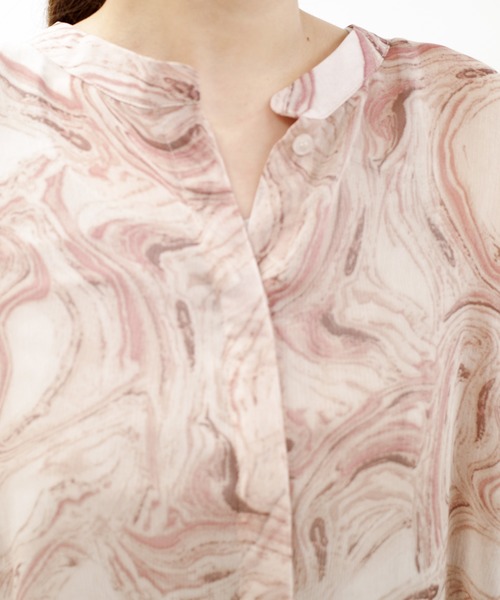 DouDou（ドゥドゥ）の「マーブルシアーシャツ（シャツ/ブラウス・レディース・ベージュ/ピンク・FREE）」の13枚目の写真