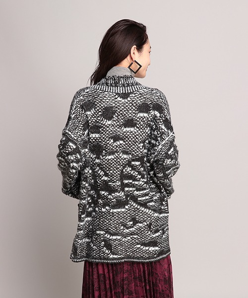 Desigual(デシグアル)の「ヘビーゲージジャケット VICTORIA(カーディガン/ボレロ・レディース・ブラック・S/M/L)」の2枚目の写真