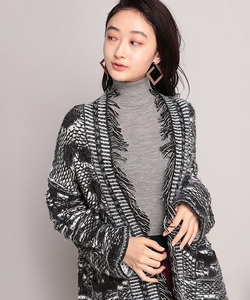 Desigual(デシグアル)の「ヘビーゲージジャケット VICTORIA(カーディガン/ボレロ・レディース・ブラック・S/M/L)」の5枚目の写真
