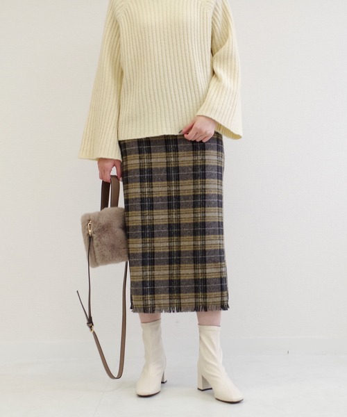 AmiAmi（アミアミ）の「スクエアトゥストレッチショートブーツ（ブーツ・レディース・ベージュ/ブラック/アイボリー/オリーブ・L/LL/M/S）」の11枚目の写真