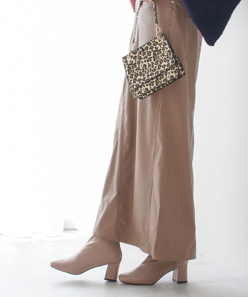 AmiAmi（アミアミ）の「スクエアトゥストレッチショートブーツ（ブーツ・レディース・ベージュ/ブラック/アイボリー/オリーブ・L/LL/M/S）」の15枚目の写真