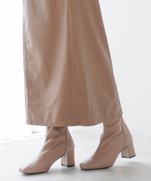 AmiAmi（アミアミ）の「スクエアトゥストレッチショートブーツ（ブーツ・レディース・ベージュ/ブラック/アイボリー/オリーブ・L/LL/M/S）」の18枚目の写真