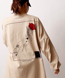 RE730（アールイーセブンサーティー）の「RE730 モンスターシルエットローズプリントロングスリープTシャツ（Tシャツ/カットソー・レディース）」
