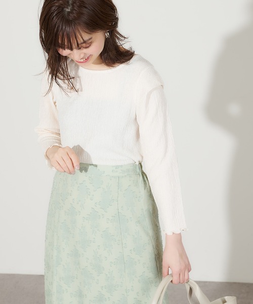 natural couture(ナチュラルクチュール)の「きらっと素材シンプルトップス(Tシャツ/カットソー・レディース・ブラック/オフホワイト/ライトベージュ・FREE)」の7枚目の写真