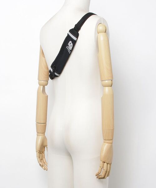 NEW BALANCE（ニューバランス）の「ニューバランス New Balance（ボディバッグ/ウエストポーチ・メンズ・ブラック・ONE SIZE）」の4枚目の写真