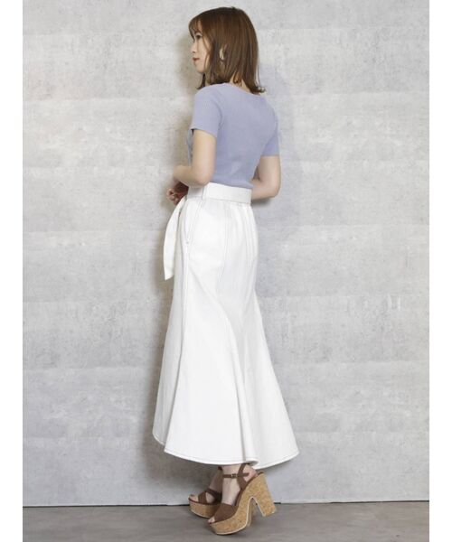 dazzlin（ダズリン）の「ステッチマーメイドデニムスカート（スカート・レディース・オフホワイト/インディゴブルー・SMALL/MEDIUM）」の11枚目の写真