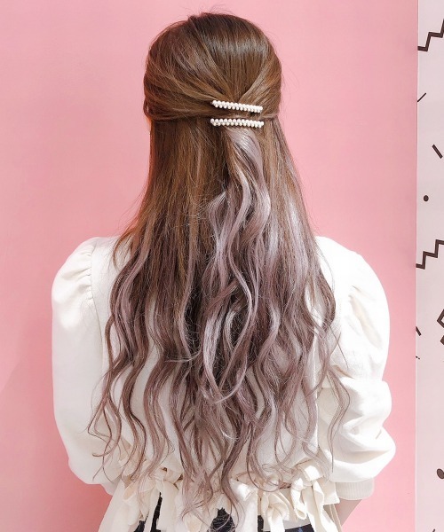 lilLilly（リルリリー）の「シャルヘアピンセット（ヘアピン・レディース・ゴールド・FREE）」の3枚目の写真