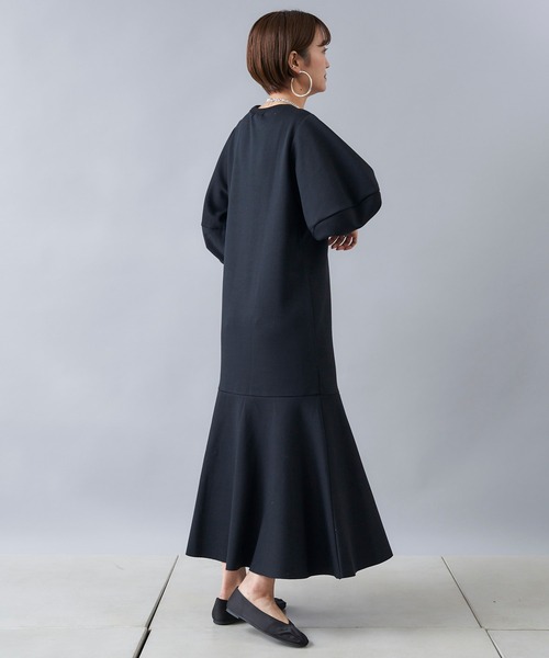 DouDou（ドゥドゥ）の「バルーンスリーブ裾切替カットワンピース（ワンピース・レディース・アイボリー/ブラック/グリーン・FREE）」の19枚目の写真