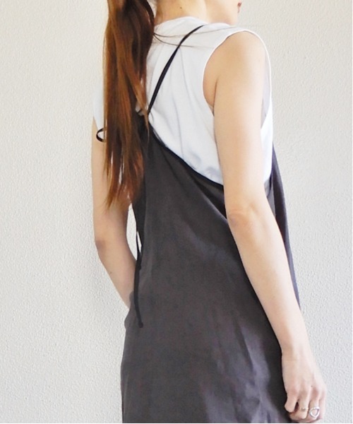 y/m by Yukie（イムバイユキエ）の「リネンレーヨンキャミワンピース（ワンピース・レディース・チャコールグレー/ベージュ・FREE）」の17枚目の写真
