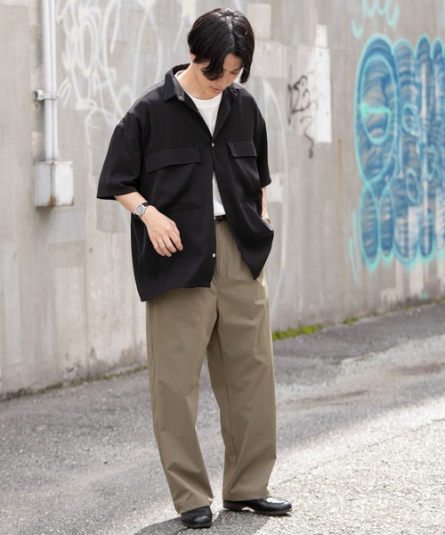 ITEMS URBANRESEARCH（アイテムズ アーバンリサーチ）の「ナイロン タックワイドパンツ（その他パンツ・メンズ・カーキ/グレー系その他/ブラック・LARGE/MEDIUM/SMALL）」の15枚目の写真