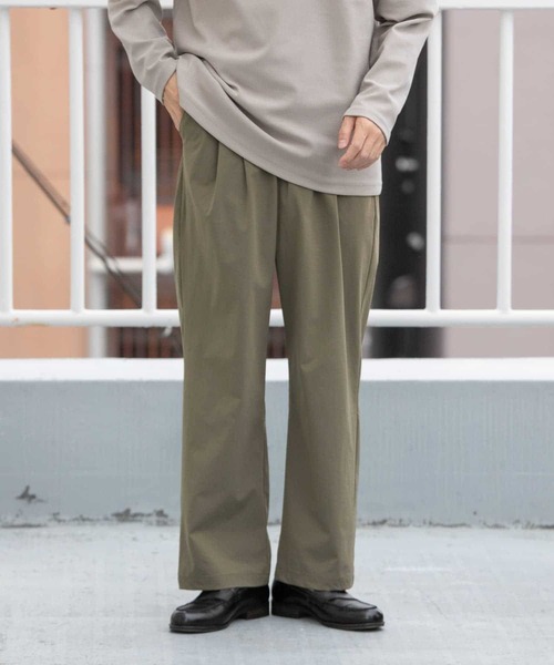 ITEMS URBANRESEARCH（アイテムズ アーバンリサーチ）の「ナイロン タックワイドパンツ（その他パンツ・メンズ・カーキ/グレー系その他/ブラック・LARGE/MEDIUM/SMALL）」の21枚目の写真