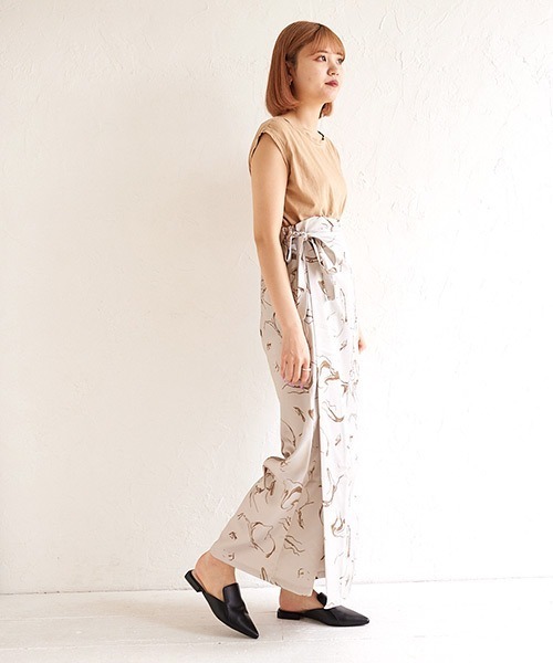 JELLY BEANS（ジェリービーンズ）の「オペラカットスリッパミュール(204-32671)JELLY BEANS(ジェリービーンズ)（サンダル・レディース・ベージュ/パイソン/ブラック・L/S/M）」の6枚目の写真