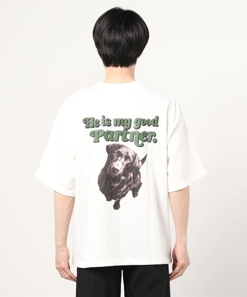WEGO（ウィゴー）の「WEGO/DOGプリント5分袖ビッグシルエットTシャツ（Tシャツ/カットソー・メンズ・スミクロ/ブルー/グリーン/ホワイト・MEDIUM/LARGE）」の5枚目の写真