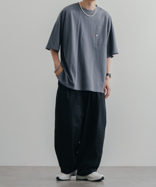 epnok(エプノック)の「サイドスリットepTシャツ(Tシャツ/カットソー・メンズ・ブラウン/オフホワイト/グレイッシュブルー・SMALL/MEDIUM/LARGE)」の10枚目の写真