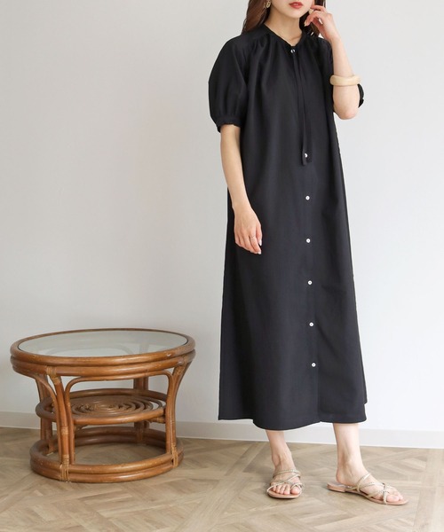 HER CLOSET(ハークローゼット)の「【shemoshelly】リネンライクギャザーシャツワンピース(ワンピース・レディース・アイボリー/ブラック/テラコッタ/ベージュ/ブルー・M)」の3枚目の写真