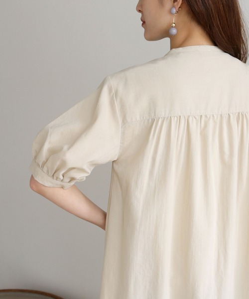 HER CLOSET(ハークローゼット)の「【shemoshelly】リネンライクギャザーシャツワンピース(ワンピース・レディース・アイボリー/ブラック/テラコッタ/ベージュ/ブルー・M)」の8枚目の写真