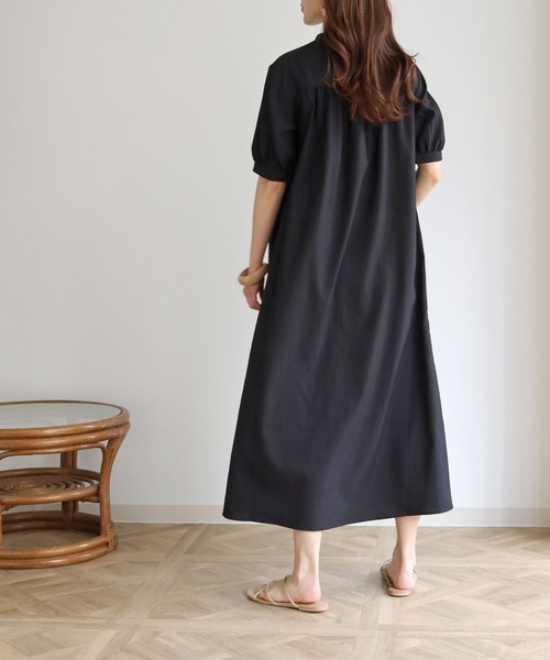 HER CLOSET(ハークローゼット)の「【shemoshelly】リネンライクギャザーシャツワンピース(ワンピース・レディース・アイボリー/ブラック/テラコッタ/ベージュ/ブルー・M)」の17枚目の写真