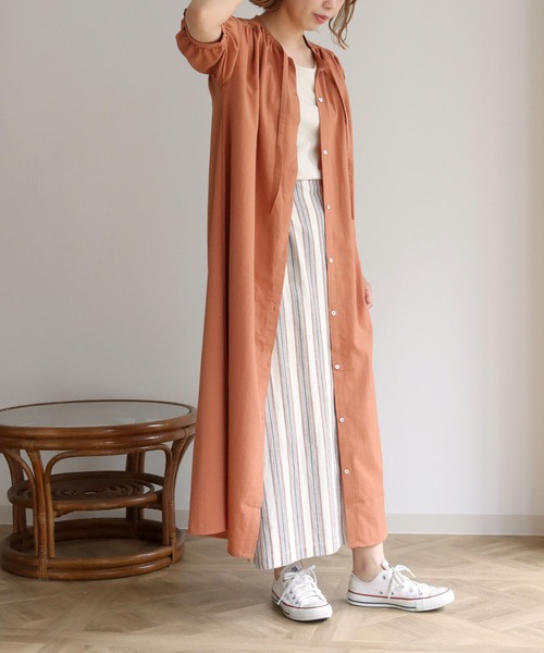 HER CLOSET(ハークローゼット)の「【shemoshelly】リネンライクギャザーシャツワンピース(ワンピース・レディース・アイボリー/ブラック/テラコッタ/ベージュ/ブルー・M)」の20枚目の写真