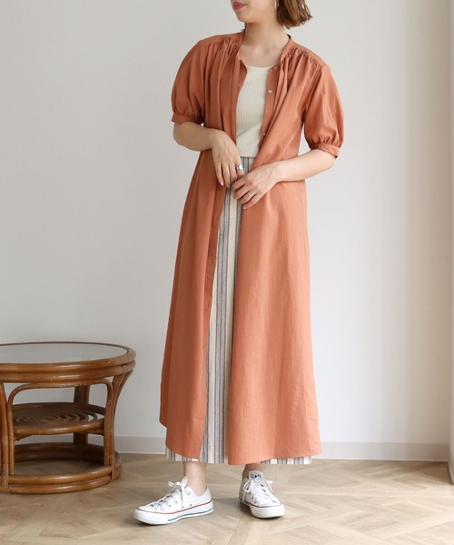 HER CLOSET(ハークローゼット)の「【shemoshelly】リネンライクギャザーシャツワンピース(ワンピース・レディース・アイボリー/ブラック/テラコッタ/ベージュ/ブルー・M)」の21枚目の写真