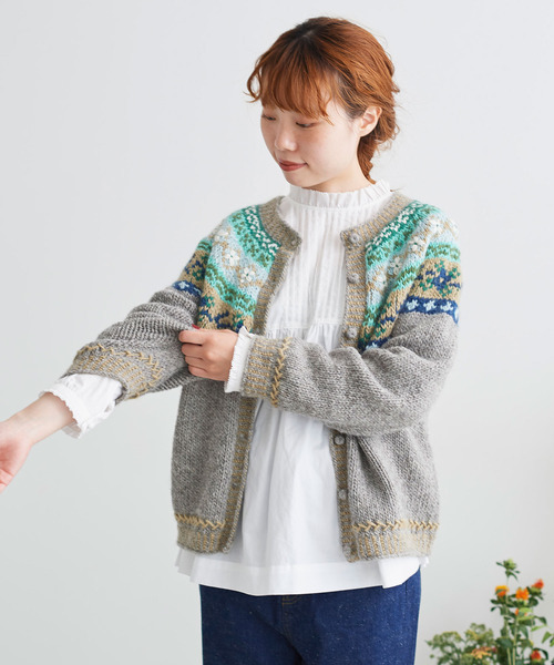 chambre de charme（シャンブルドゥシャーム）の「cdc　ペルーハンドニット お花プルオーバー（ニット/セーター・レディース・グレー/オフホワイト・FREE）」の10枚目の写真