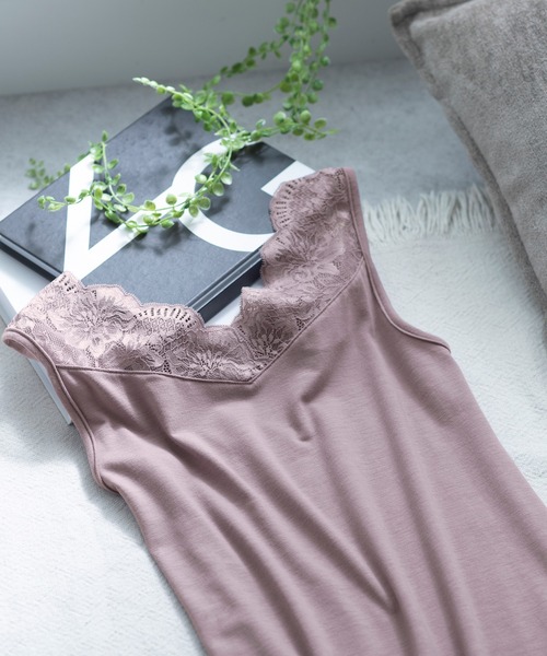 YU'NOW（ユナウ）の「【吸湿発熱】【抗菌防臭】２ＷＡＹタンクトップ（インナーウェア/肌着・レディース・ブルー/ラベンダー/グレイッシュベージュ/ブラック/オフホワイト/チャコールグレー/グレー/アッシュブラウン/グリーン・MEDIUM/X-LARGE/XXX-LARGE/LARGE/XX-LARGE/XXXX-LARGE/SMALL）」の2枚目の写真