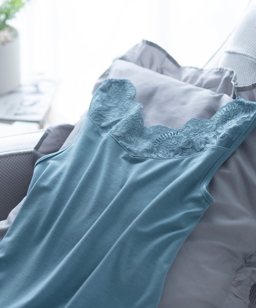 YU'NOW（ユナウ）の「【吸湿発熱】【抗菌防臭】２ＷＡＹタンクトップ（インナーウェア/肌着・レディース・ブルー/ラベンダー/グレイッシュベージュ/ブラック/オフホワイト/チャコールグレー/グレー/アッシュブラウン/グリーン・MEDIUM/X-LARGE/XXX-LARGE/LARGE/XX-LARGE/XXXX-LARGE/SMALL）」の9枚目の写真