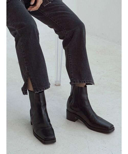 Ungrid(アングリッド)の「スクエアトゥサイドゴアブーツ(ブーツ・レディース・ブラウン/ブラック・L/M/S)」の8枚目の写真