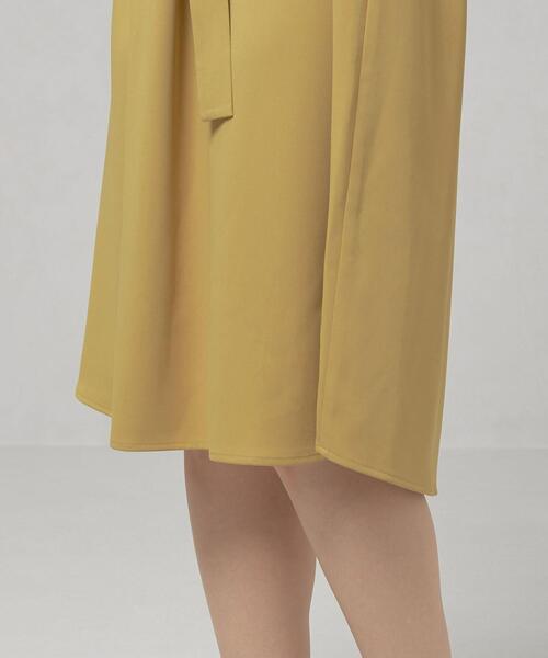 closet story（クローゼットストーリー）の「＜closet story（クローゼットストーリー）＞ タックVネック サックワンピース -ウォッシャブル-（ワンピース・レディース・ベージュ/イエロー・FREE）」の8枚目の写真