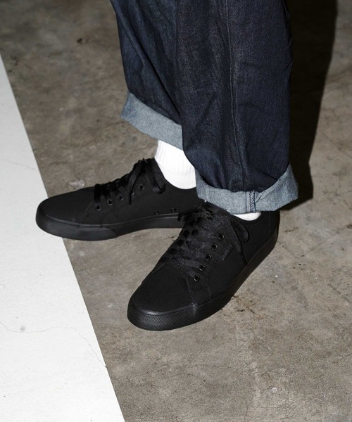 DC SHOES（ディーシーシューズ）の「MANUAL W/DCローカットスニーカー（スニーカー・メンズ・ホワイト/その他/ブラック×ホワイト/ブラック系その他・23cm/23.5cm/24cm/24.5cm/25cm/25.5cm/26cm/26.5cm/27cm/27.5cm/28cm/28.5cm/29cm）」の4枚目の写真