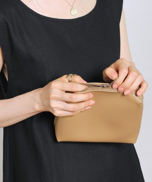 Crisp yours（クリスプユアーズ）の「【WEB限定】ポーチセットスクエアバッグ（ショルダーバッグ・レディース・ブラック/ベージュ/ブラウン・FREE）」の7枚目の写真