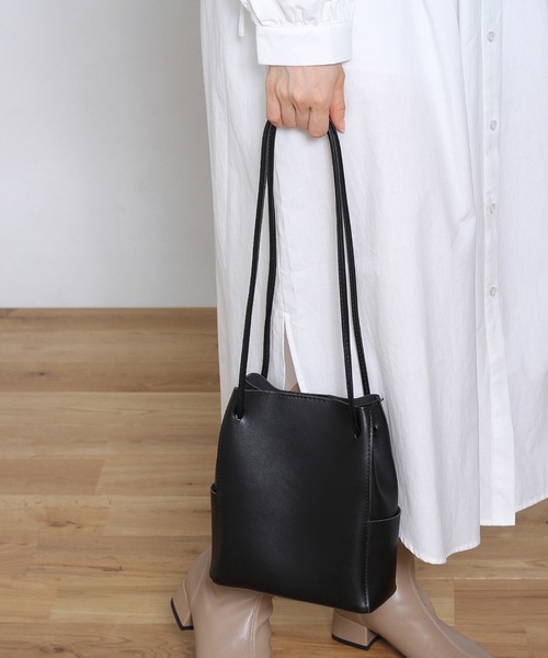 Crisp yours（クリスプユアーズ）の「【WEB限定】ポーチセットスクエアバッグ（ショルダーバッグ・レディース・ブラック/ベージュ/ブラウン・FREE）」の10枚目の写真