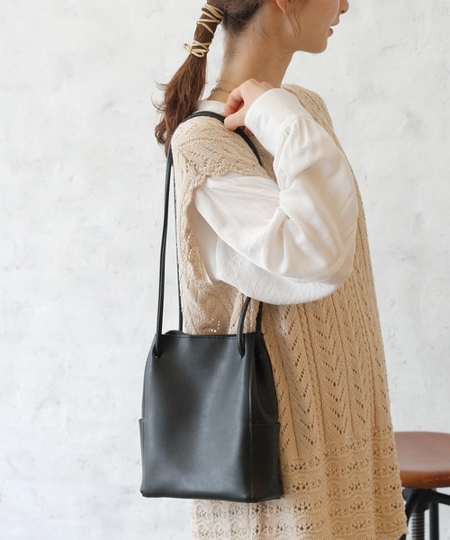 Crisp yours（クリスプユアーズ）の「【WEB限定】ポーチセットスクエアバッグ（ショルダーバッグ・レディース・ブラック/ベージュ/ブラウン・FREE）」の17枚目の写真